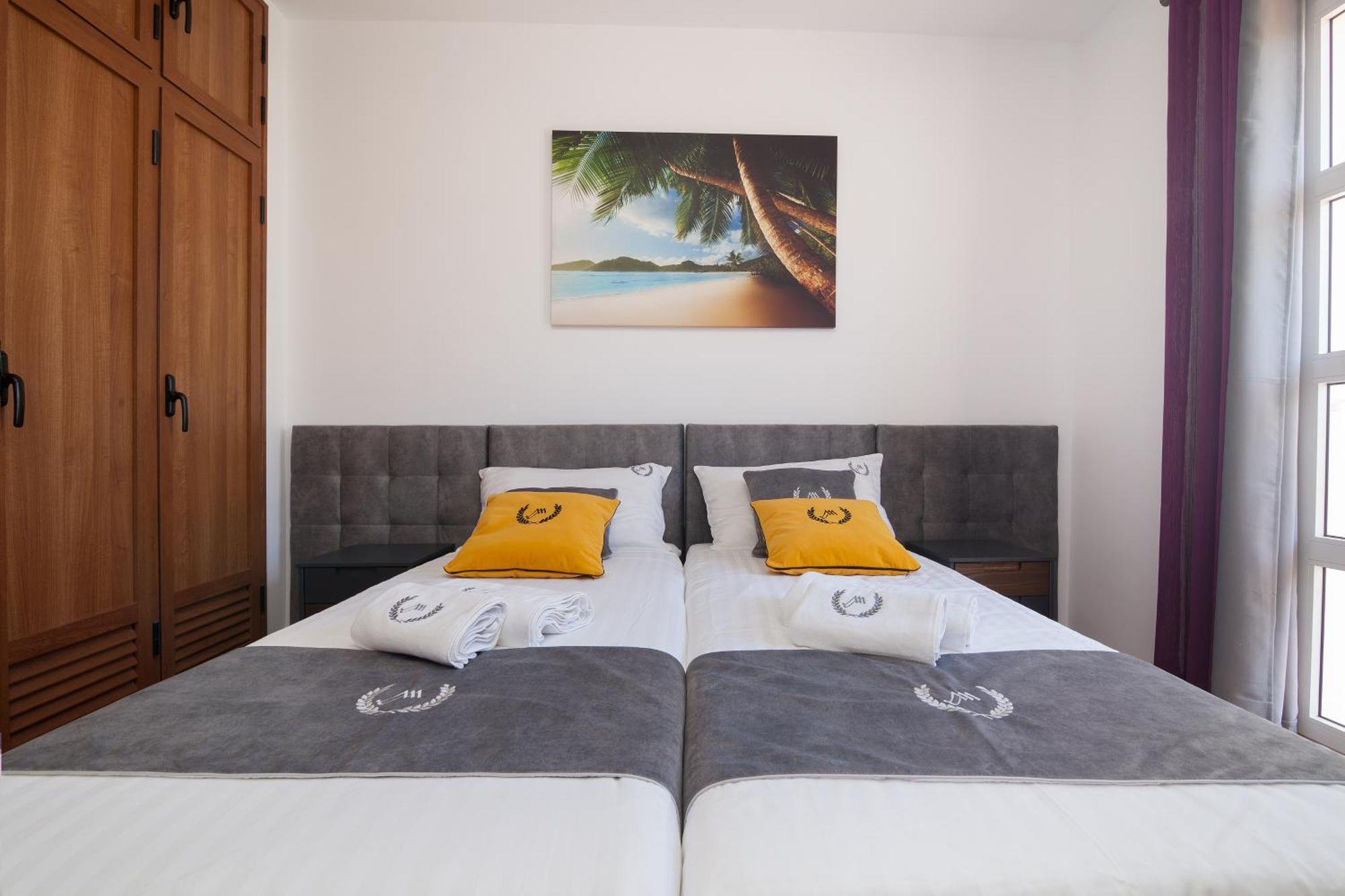 Apartament Orlando 阿德耶 外观 照片